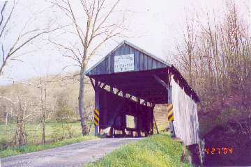 Scott Bridge PA-30-28. Photo by Lisette Keating, 4/27/04